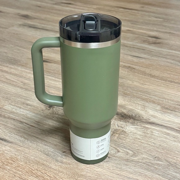 Stanley Dried Pine The Quencher ProTour Pro Tour Flip Straw Travel Tumbler 40 oz - Picture 4 of 7